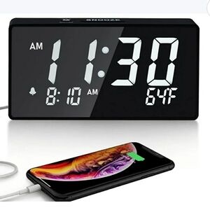 DUAL ALARM CLOCK NWT Digital 24HR USB Charger Large Display Dimmable